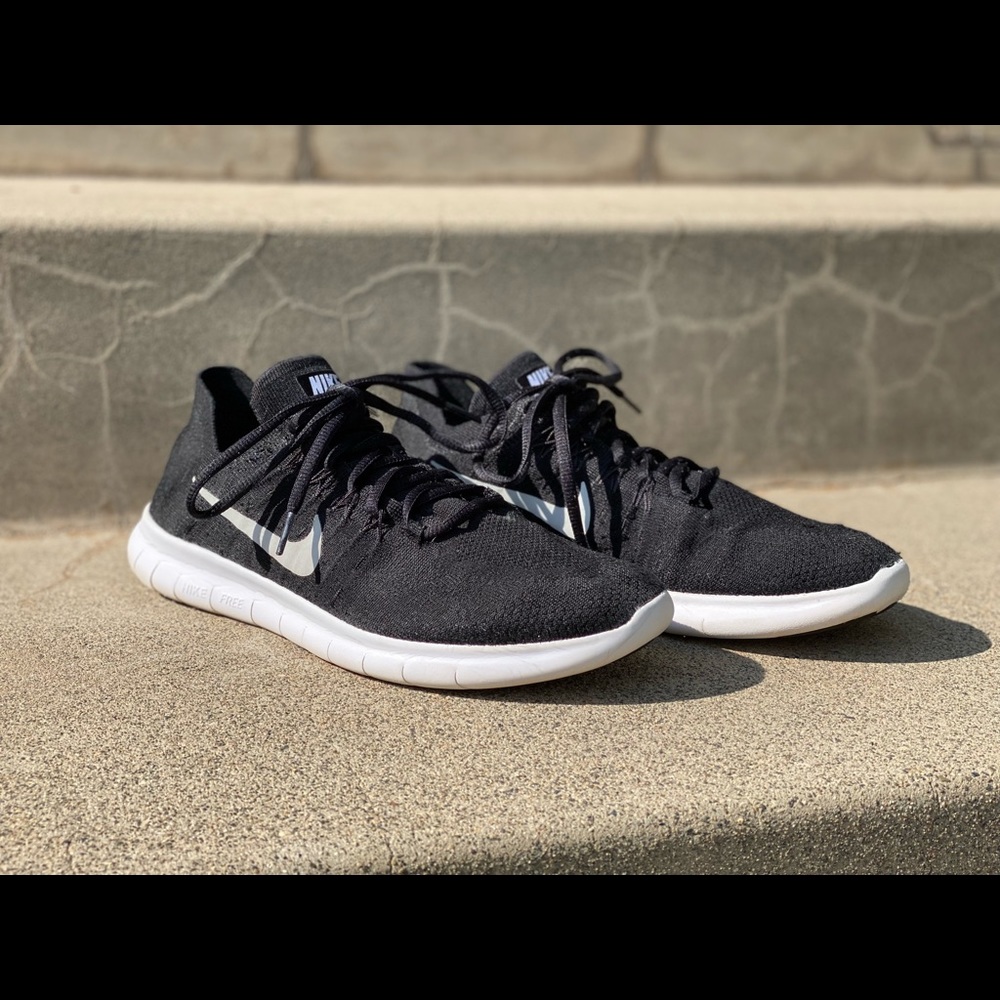 Nike Womens Free RN Flyknit Size 10.5